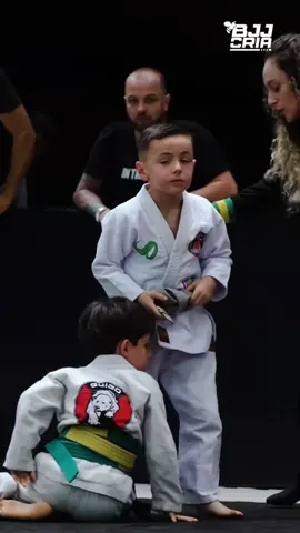 #jiujitsukids #movimento #jiujitsupratodos #jiujitsuacalmaaalma #familiagorillazoficial 