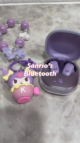 Too cute to resist, even comes with a matching accessories #createtowin #bluetoothearphone #sanrioaesthetic #handsfree #cuteearbuds 
