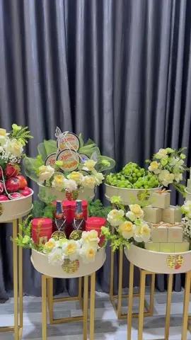 Truyền thống nhưng rất hiện đại.. bộ mâm quả tone xanh vàng cho dâu rể mùa cưới cuối năm #mamquarongphungbentre #mamquabentre #mamquacuoihoi #dayhocmamqua 