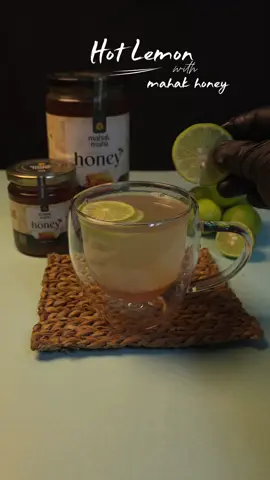 Cold day? Warm your soul with our Hot Lemon Honey, made using the rich and tasty Mahak Maha honey. Pure, natural & perfect for winter 🍋🍯🔥 @Mahak Maha  #creatorsearchinsights #winterdrinks  #foryoupage  #fyp  #fypシ 