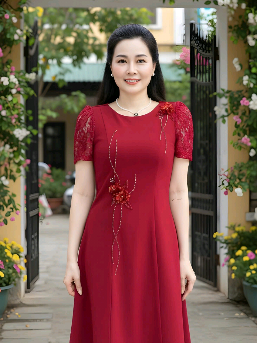 Đầm trung niên dáng chữ A, tay ren mềm, mặc đi lễ tiệc rất hợp #damtrungnien #dambigsize #thoitrangtrungnien #damditiec 