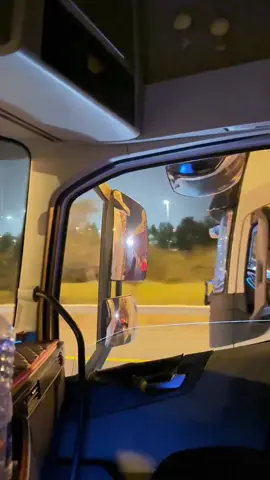 trucking life in Qatar 🇶🇦🇵🇰🚛#standwithkashmir #zavi #foryoupage❤️❤️ #unfrezzmyaccount #foryou 