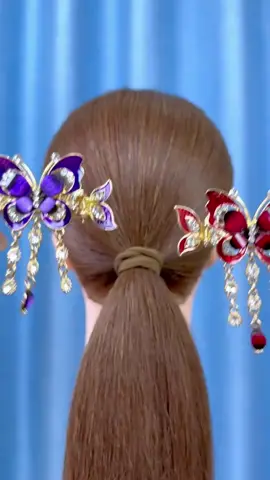 #Tapeins #Clipins# Braiding tutorial #women’s braiding #braiding #braiding daily tutorial #braiding learning#braid hair #seamless hair extension #professional hair extension#hairstyle #hair #hairdesign #kids #hairstyles #girls #hairtok #braiding #hairfashion #women #wefts #wigs #humanhair #hair 