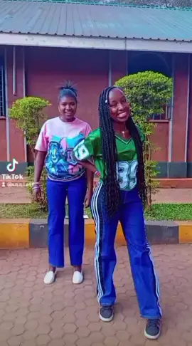 shake that thing🥰🥰#kenyantiktok🇰🇪 #fypシ゚ #foryou #fypppppppppppppp #onthisday 