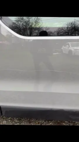 Głębokie zarysowanie? Załatwione! 🔧✨ Zaprawka, wyrównanie lakieru i polerowanie – krok po kroku przywracam fabryczny wygląd. Zobacz, jak rysa znika na Twoich oczach! 👀🚗💎 #detailing #naprawalakwieru #zaprawka #polerowanie #carcare 