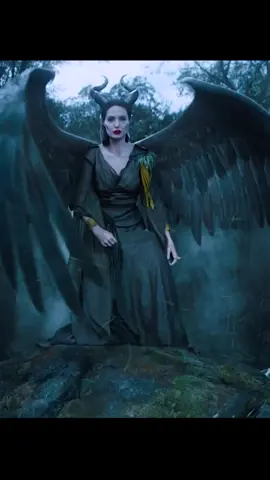 #maleficent Angel Jolie is beautiful !#film #magic 