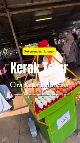 Di era gempuran makanan kekinian. Aku masih tetap suka makanan jadul kaya gini gess. Ada yang sama?? Yes, Kerak telor. Kuliner khas betawi ini selalu punya tempat tersendiri di hati para penikmatnya. Rasanya selalu bikin nostalgia..yuk ramein lagi kuliner khas nusantara ini gess 😍 #rekomendasijajanan #umkm #kulinerindonesia #foodtiktok #fyp 