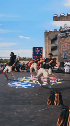 @FutureKingsSA @Beasty performance with that PE source! 🔥🔥 #dance #redbullmzansicrewbattle #jhb 