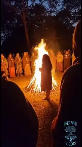 vídeo de um ritual satânico encontrado na deep web 🔥📸🤫 #terror #foryou #fyp #espiritualidade #fantasma 