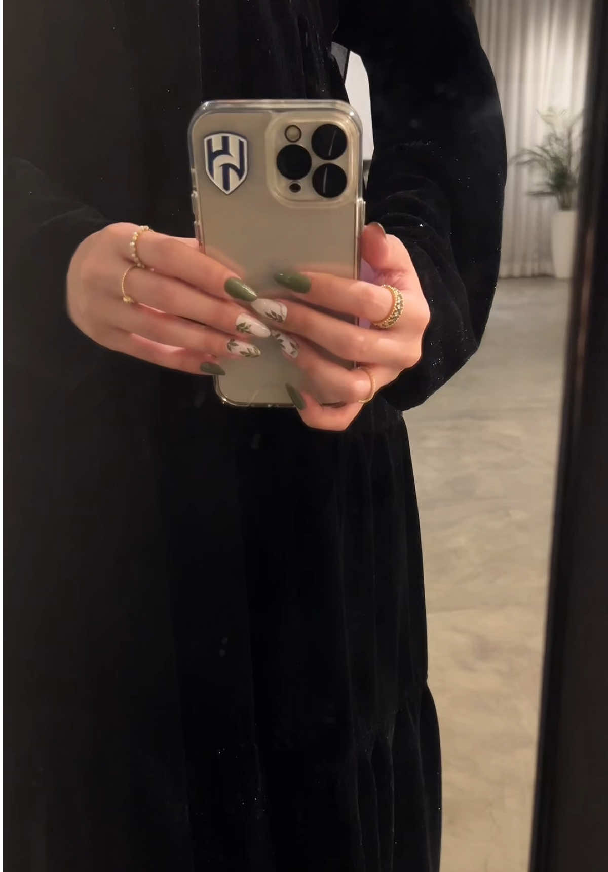 طحت في غرام المناكير!💚@MO NAIL SPA #trending #nails #explore #fyp #اظافر 