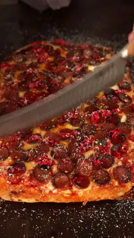 Hot Honey Focaccia Pizza #tiktokfood #mealprep #recipes #cooking 
