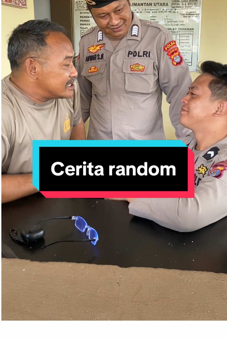 Membalas @ana om @Anwarsn DTT19 ga pernah bawa dompet karena ga ada isinya @Alpyn #aguswtr88 #viral 