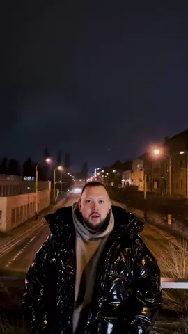 Singel TEMPERAMENT aj celé EP je práve dostupné všade na digitálnych platformách. Moj darček od vás pod stromček bude feedback na tento projekt. S/O všetkým ktorý sa na tom podielali 🫡🥳.