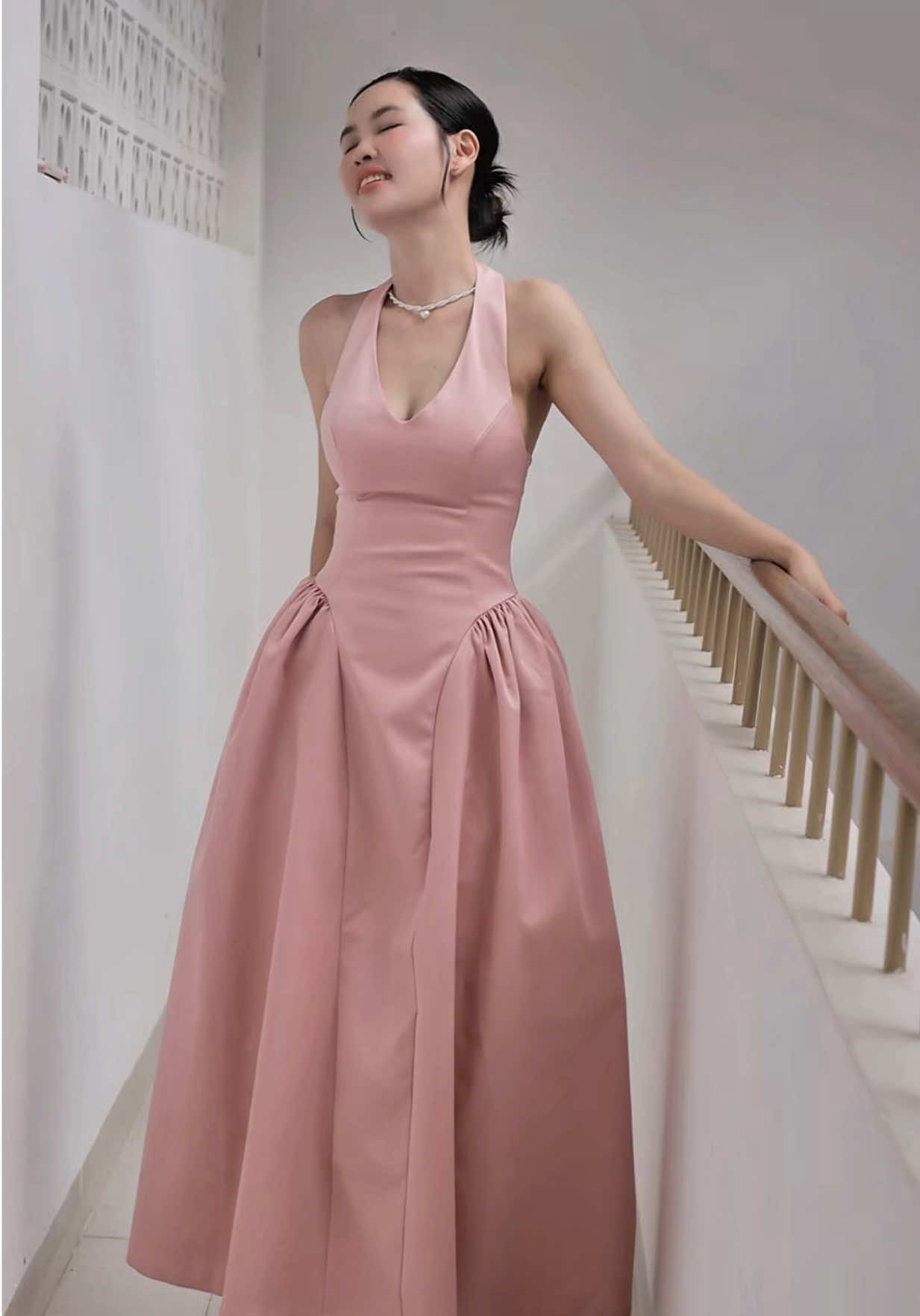 Pov: chỉ dành cho pink girl hoặc trap girl yêu màu hồng 🎀. #digubrand #vayyem #vaycongchua #vayditiec #outfit 