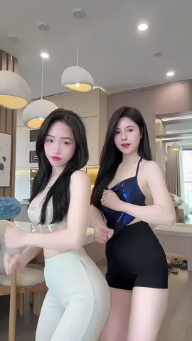 Trông 2xị em toàn thịt :)) Dc: @Xuan Ca #xuhuongtiktok #tiktokdancevn♥️ #daynhay #daynhayonline #hạlong 