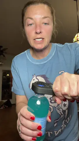 Makes opening bottles so much easier. @intulon #bottleopener #easytoopen #gadget #arthritis 