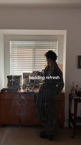 We’ve got some really stripe-y stripes for you. @edgarolivs switches things up in the bedroom with the Super-Plush Robe in Striped Fresh Moss and the Classic Percale Hardcore Bundle in Tandem Stripe in Fresh Moss.