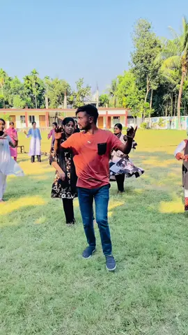 ১৬ ডিসেম্বর প্রস্তুতি। কালিহাতী পাইলট বালিকা উচ্চ বিদ্যালয়।