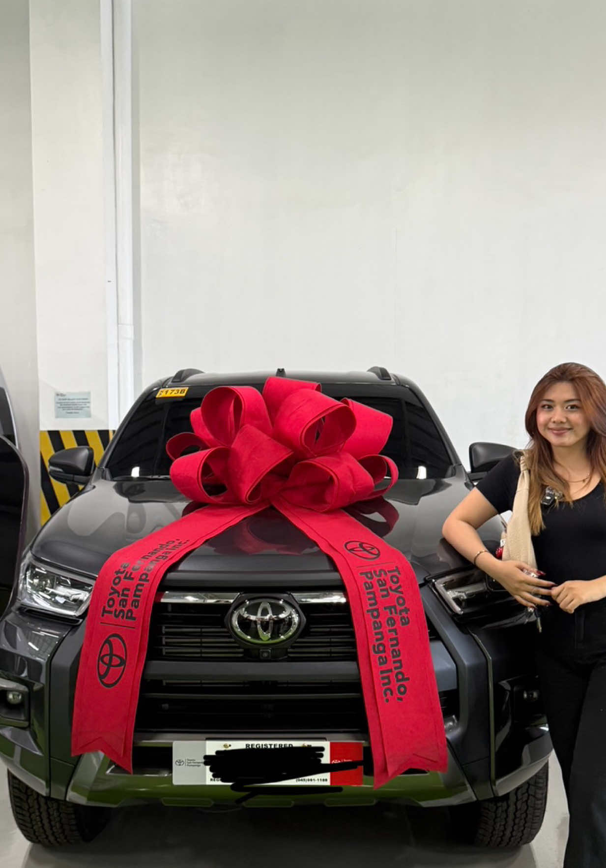 Ending the year with a new car, purchased in cash! A well-deserved Christmas gift to myself. 🚗🎄  Grateful to the brands who believed in me. Tyl 🙏🥺 #newcar #toyotaconquest 