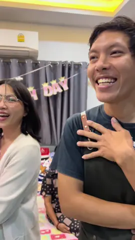 วันเกิดหลานทั้งทีลุงกับป้าอย่างเราจะมีอะไรให้หลานดีนะ🤭🤭🤭😍😍🎂🎂 #กระต่ายโดนัท #ผัวเมียหรรษา #คู่รักสายฮา 