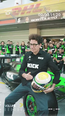 Roll the tapes 🎥 Saying goodbye to the 2025 season 💚 #NicoHulkenberg #F1 #GabrielBortoleto #StakeF1Team 