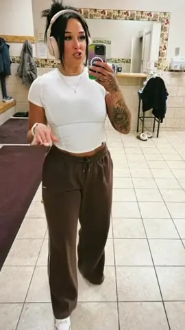 Single life in the USA 🇺🇸 #singlelife #curvytiktok #singlemom 