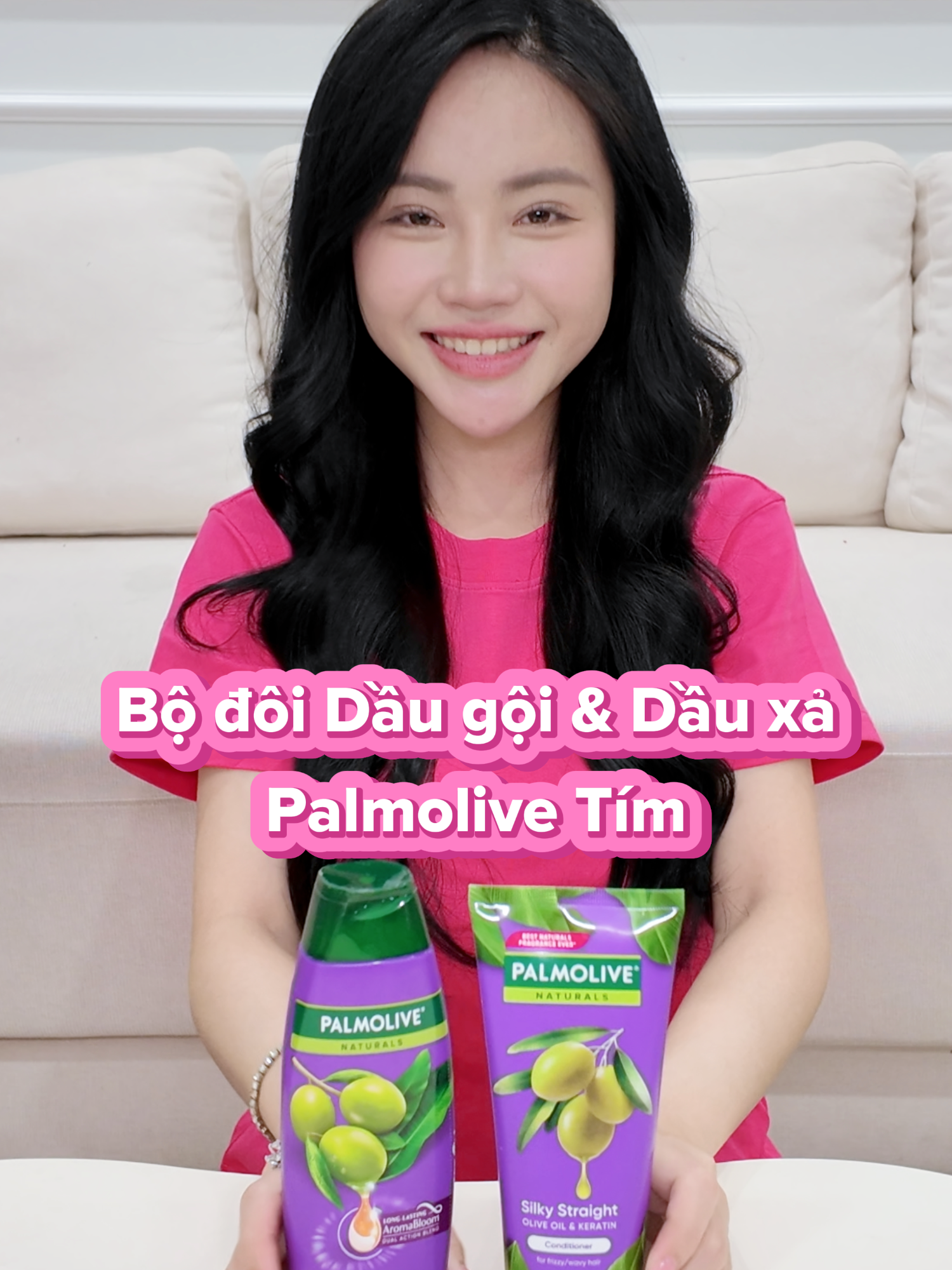 Biến hình toc xoăn rối trong tích tắc với combo dầu gội & dầu xả Palmolive Tím. Chiết xuất tinh dầu olive thiên nhiên và keratin giúp bật mode tóc suôn mượt bồng bềnh, lưu hương thơm nức cả ngày 💜 #palmolivevietnam #GoiXaPalmolive #SuperBrandFestival #TiecGiangXinh #chamsoctoc