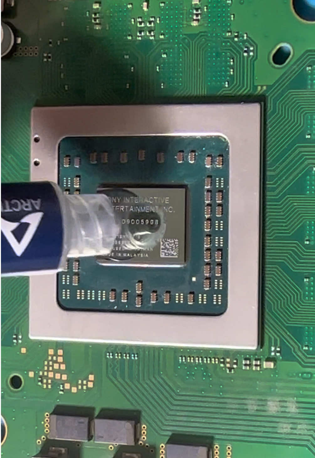 Replaced the dried thermal paste on my PS4 after 10 years of use. #PS4 #ThermalPaste #ConsoleRepair  #TechLife  