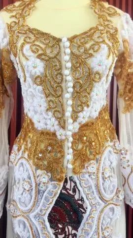 #kebayaindonesia #kebayamanikexclusive #kebayalamaran #kebayacantik #kebayalace 