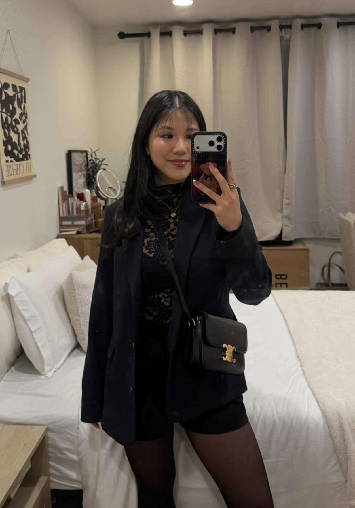 let me shapeshift real quick after my 9-5 end of q4 has me looking like a wfh 🐀