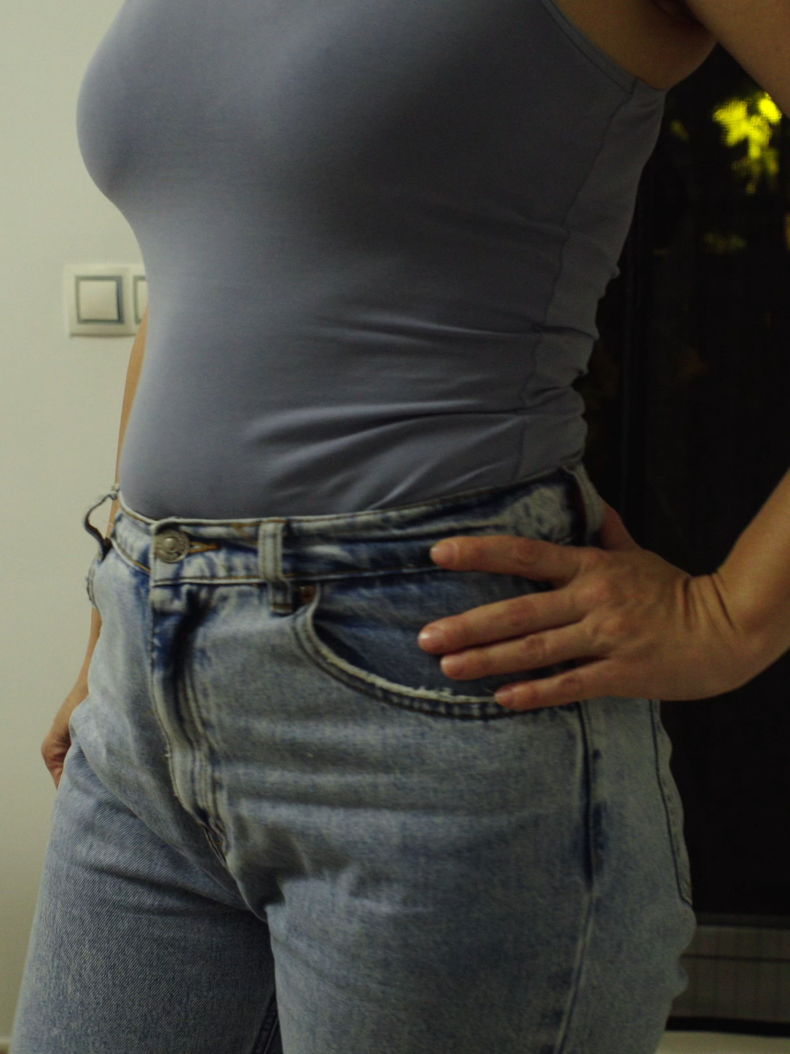 20251219 jeans are too small teaser #notpregnant #bloated #foodbaby #foodbabybelly #bodypositive #bodieschange #lleno #vientre #barriga #hinchada #stuffed #justfat #bloat #bloating #full #belly #alicebelly #barrigahinchada #hungry