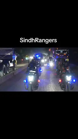 ہیڈکوارٹرز پاکستان رینجرز(سندھ) مورخہ 19دسمبر 2025 	پاکستان رینجرز (سندھ) اور کسٹم انفورسمنٹ نے خفیہ معلومات کی بنیاد پر مشترکہ کارروائی کرتے ہوئے کراچی کے علاقے الآصف سکوائر سہراب گوٹھ سے بھاری مقدار میں اسمگل شدہ نان کسٹم پیڈ سگریٹ اور کاسمیٹکس اشیاء بر آمد کرلیں۔ برآمد کیے گئے سگریٹ اور کاسمیٹکس کو گوداموں میں چھپایا گیا تھا۔ پاکستان رینجرز سندھ کی جانب سے اسمگلنگ کے مکمل خاتمے تک آپریشن کا سلسلہ جاری رکھا جائے گا۔ 	برآمد شدہ اشیاء کو 3 مزدا ٹرکوں کے ذریعے مزید قانونی کارروائی کے لیے کسٹم حکام  کے حوالے کر دیا گیا ہے۔ عوام سے اپیل ہے کہ جرائم اور اسمگلنگ کے خاتمے کے لیے ایسے عناصر کے بارے میں اطلاع فوری طور پر قریبی رینجرز چیک پوسٹ، رینجرز ہیلپ لائن 1101 یا رینجرز مددگار واٹس ایپ نمبر 03479001111 پر کال یا ایس ایم ایس کے ذریعے دیں۔ آپ کا نام صیغہ راز میں رکھا جائے گا۔         ترجمان سندھ رینجرز #foryou #foryoupage #fyp #SindhRangers #محافظ_سندھ_رینجرز 