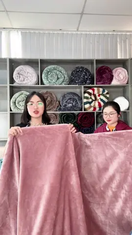 Mùa đông năm nay dùng chăn lông cừu xuất Mỹ nhà Bcom là quá ok các bác nha #chanlongcuu #chanlong #bcom #bcomchuyenhangsale 