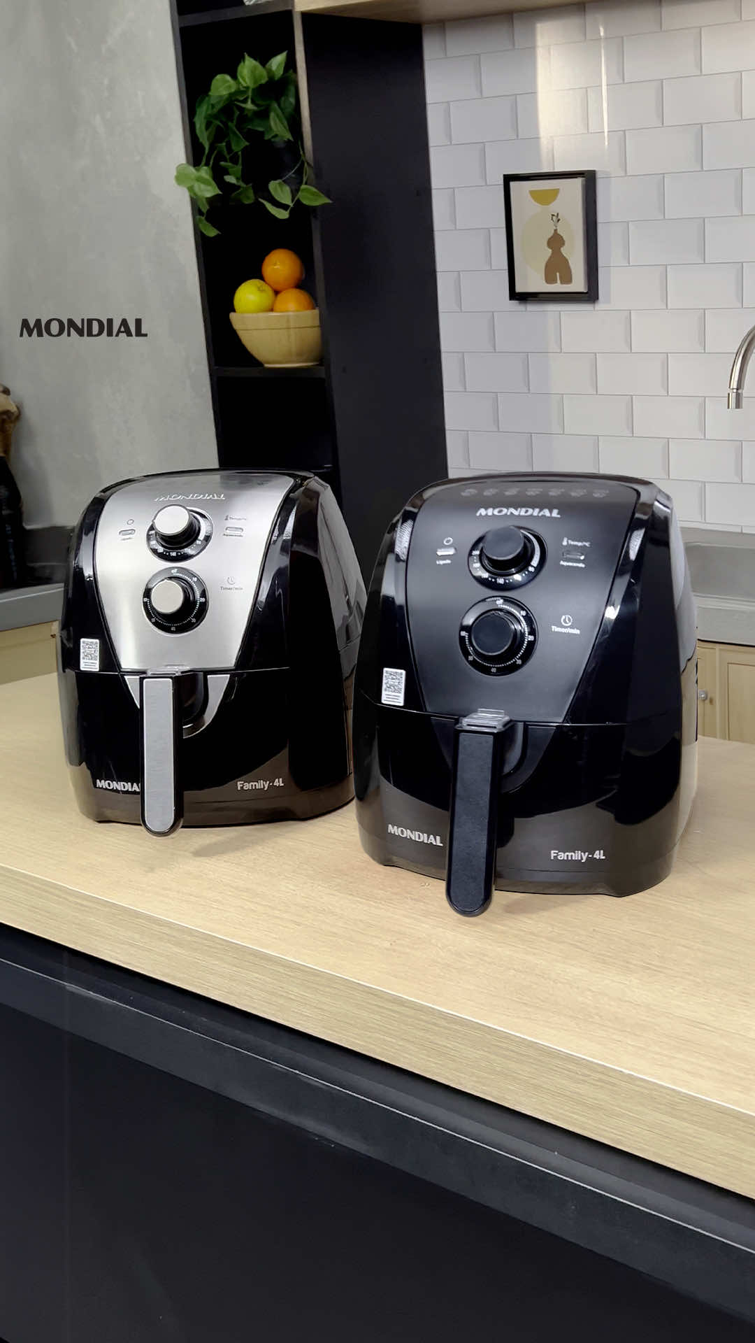 Preparar seus pratos favoritos em uma Air Fryer da Mondial é tão simples que parece até truque de mágica! 👩‍🍳✨​ ​ E, com a Air Fryer Family de 4 litros, ficou ainda mais prático. Ela vem com uma divisória que cria duas áreas de cozimento distintas. Isso significa que você pode fazer duas receitas diferentes ao mesmo tempo, sem misturar os sabores.​ ​ 🔗 Garanta a sua Air Fryer com divisória clicando em “Nossos Canais” no link da bio.​ #MondialBR #AirFryer #CozinhaPratica #ReceitasFaceis #DicasDeCozinha​