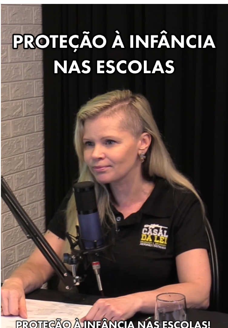 Meu projeto de lei quer proibir a execução de músicas e videoclipes com letras ou coreografias que façam apologia ao crim3, ao uso de drog4s ou que tragam conteúdos s3xuais e erótic0s, verbais ou não verbais, nas unidades escolares da rede municipal de Curitiba. A escola deve ser um espaço de educação, formação de valores e proteção das nossas crianças e adolescentes. Você concorda com esse projeto? Quero saber a sua opinião. . . . . . . . . . . . . . . . . . #urgente #direita #noticias #educaçao #curitiba 