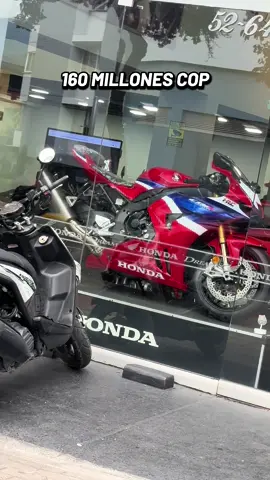 Y esa linda💥 #fypシ #fyp #honda #cbr1000rrr #comeh2r 