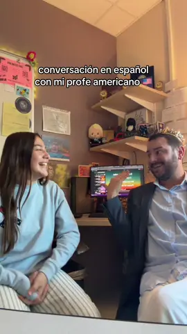 hablando español con mi profesor americano en eeuu 🇺🇸 #highschool #exchangestudent #conversacionespañol #hablandoespañoleneeuu #fyp 