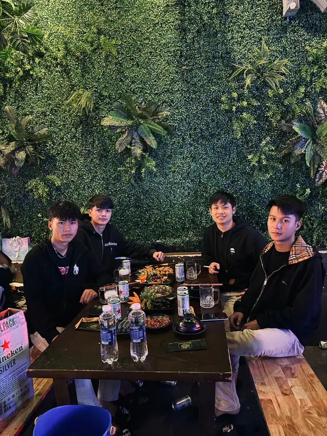 Sau này có nắng. Sẽ nhớ đến những ngày mưa to ,những người ở lại và những ai đã rời đi 🫡