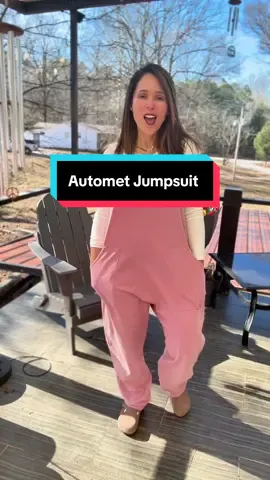Este jumpsuit es de esos que te pones una vez y no te lo quieres quitar. Suelto y cero esfuerzo... pero el outfit se ve pensado. Perfecto para días relajados, viajes o cuando quieres verte cool sin complicarte. #jumpsuit #casualoutfits #casualoutfitideas #TikTokShopCreatorPicks #tiktokshopholidayhaul 
