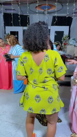 PICHA NA VIDEO KWENYE SHUGHULI 📸✅ 0715871621 📞 KAZINI KUNA KAZI #uswahilini #uswazi #dance #viral #tanzaniatiktok