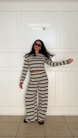 I love a cozy lounge set 🤍  #OOTD #loungewear #MomsofTikTok 