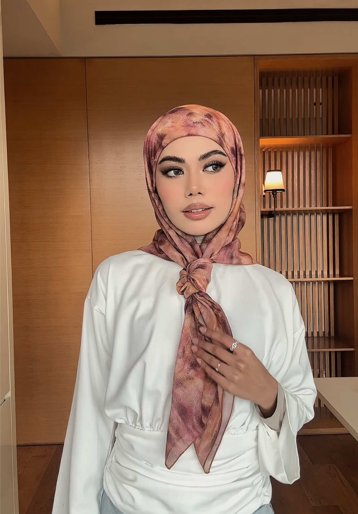 Meh kita belanja satu tutorial untuk code “crimson” tengok sekali dah jatuh cinta apa lagi tengok berkali kali  😍