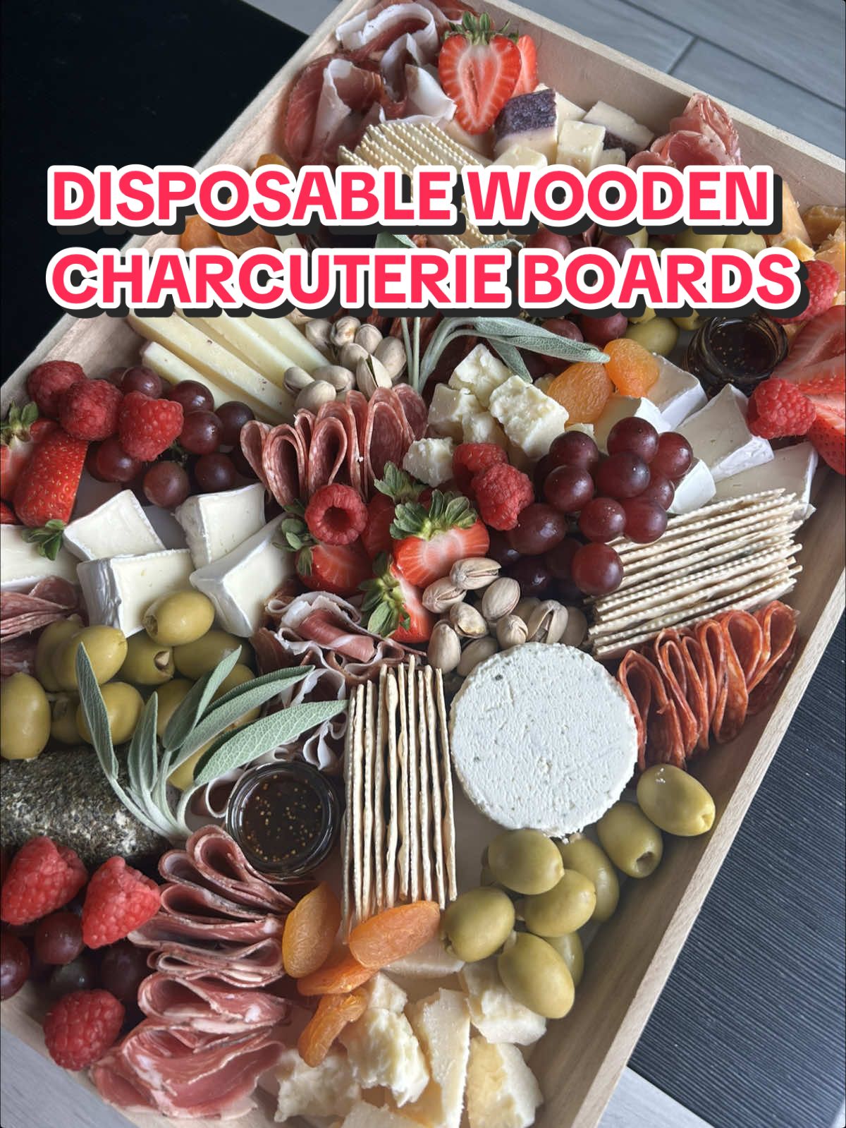 Caterers & charcuterie businesses — this one’s for you 👀🌿 Disposable boards, elevated.