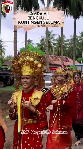 “KARNAVAL BUDAYA” Kontingen SELUMA  Part II, Tampil Memukau di JAMDA VII Bengkulu. TONTON SAMPAI HABIS YA 😂😂 Suatu Kebanggaan Diakhir Tahun 2025 SMP Negeri 09 Seluma Menjadi salah satu Kontingen SMP SeKabupaten Seluma dalam memeriahkan Acara JAMDA VII  BENGKULU  SMP Negeri 09 Seluma #kontingenselumajamda #karnavalbudayaseluma #karnavalkontingenseluma #karvalbudayajamdaseluma #rombonganSMPselumajamda 