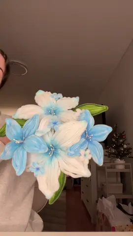 I’m so obsessed  #lillies #pipecleanerflowers 