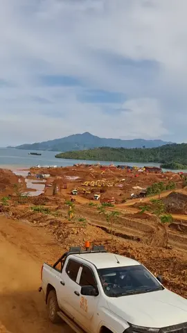 buat apa healing, kalau di tempat kerja view nya sekeren ini😅 #morowaliutara #tambangnikel #kulitambang #storytambang #fypシ 