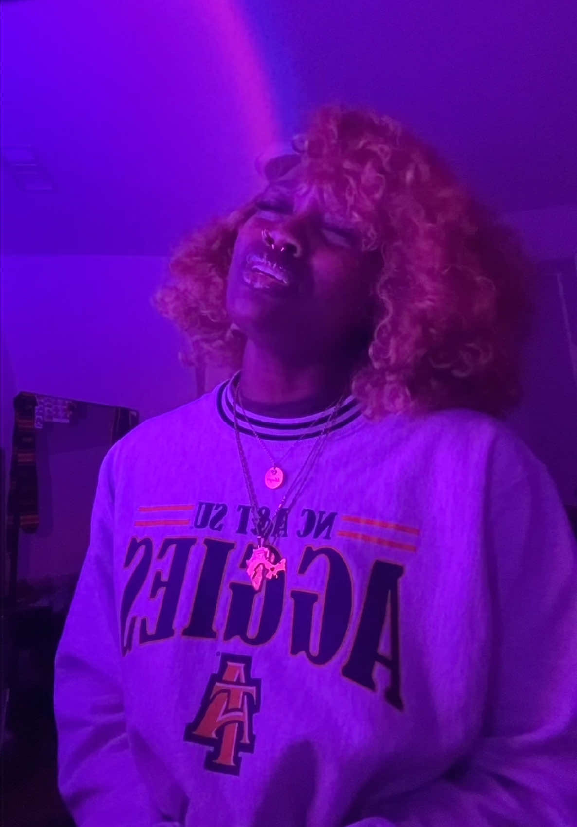 When Meredith said “Pick me! Choose me! LOVE ME!!” I couldn’t relate but I do love this song🫶🏿 tysmily @Leah 🤎🤎🤎🤎 & shoutout @ahjourney_singss, her version eeeeats✨ @JMSN #loveme #singer #vocals #fyp 