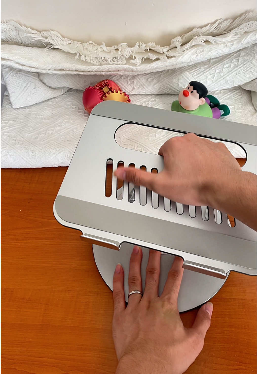 Your desk setup is missing this move.🔁 This stand rotates 360°, folds flat, and holds your laptop, tablet, or phone—all in one sleek aluminum frame. Switch from work to video calls without rearranging your whole desk.😎 #LaptopStand #DeskSetup #Worksmarter #tiktokmademebuyit  #DeskOrganization