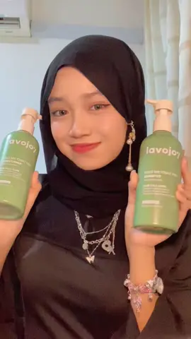 first few uses pun nampak perubahan 😍 rambut less frizzy & more glossy 💚 really impressed !! #JoylnEveryStrand #HoldMeTightLah #hairloss #hairtok #rambutgugur @lavojoy_my 