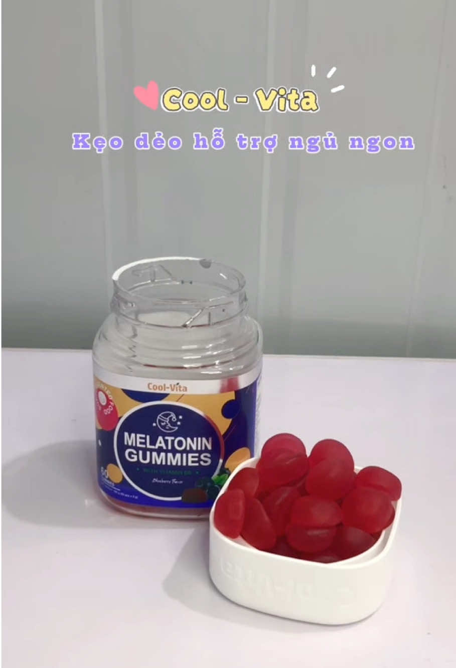 Chỉ cần một viên kẹo dẻo Cool Vita trước khi ngủ, để cơ thể thả lỏng và giấc ngủ đến nhẹ nhàng hơn 🌙🍬#keodeomelatonin #melatonin #CoolVita #coolvitagummy #ngungon 